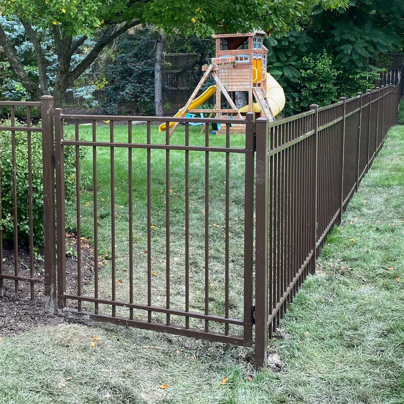 Aluminum Fence Company St Charles IL
